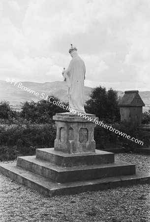 STATUES AND CROSS